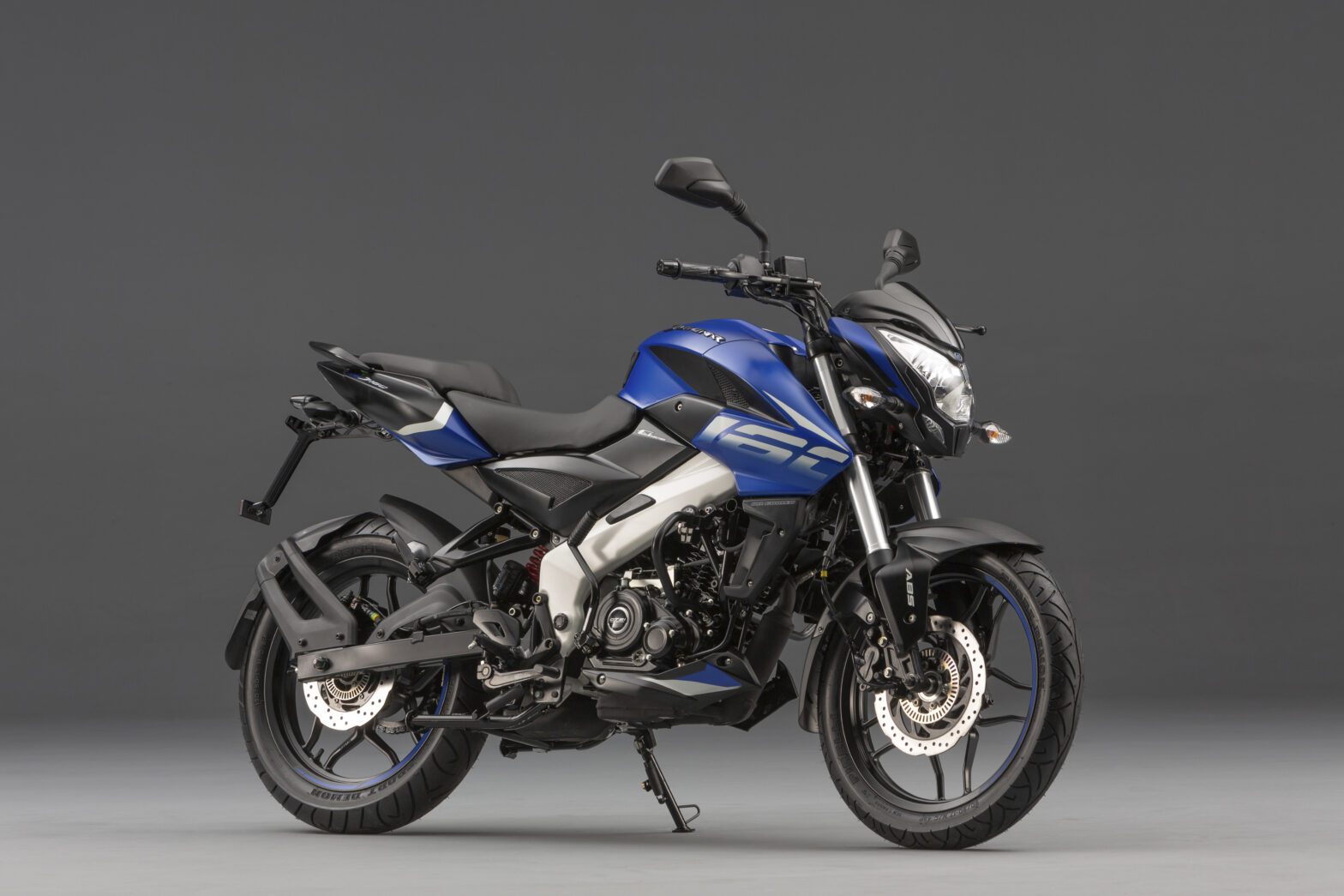 Bajaj Dominar 160 quer conquistar o segmento de entrada com muita tecnologia Bajaj Dominar 160 quer conquistar o segmento de entrada com muita tecnologia